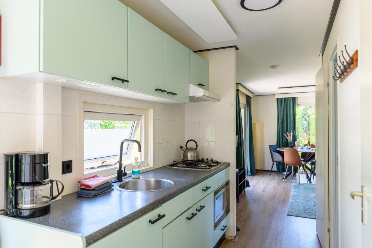 Gezellig Chalet Aan De Veluwse Bosrand Putten Esterno foto